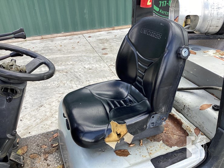 2010-nissan-mcpl02a25lv-image-11