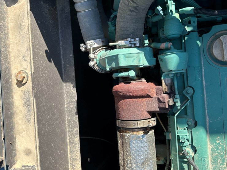 #32825-•-volvo-ec200e-crawler-excavator-image-81