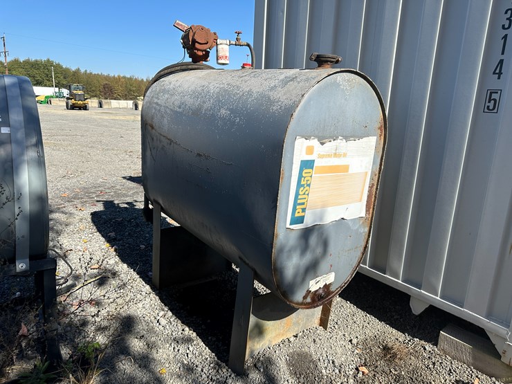 #32811-•-~260-gallon-fuel-tank-w/-pump-image-1