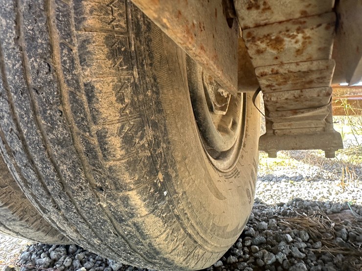 #32818-•-18'-t/a-pintle-hitch-equipment-trailer-image-11