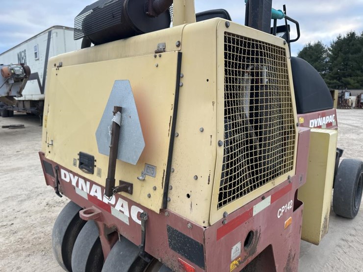 2007-dynapac-cp142-image-14