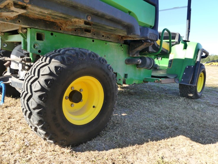 john-deere-gator-image-6