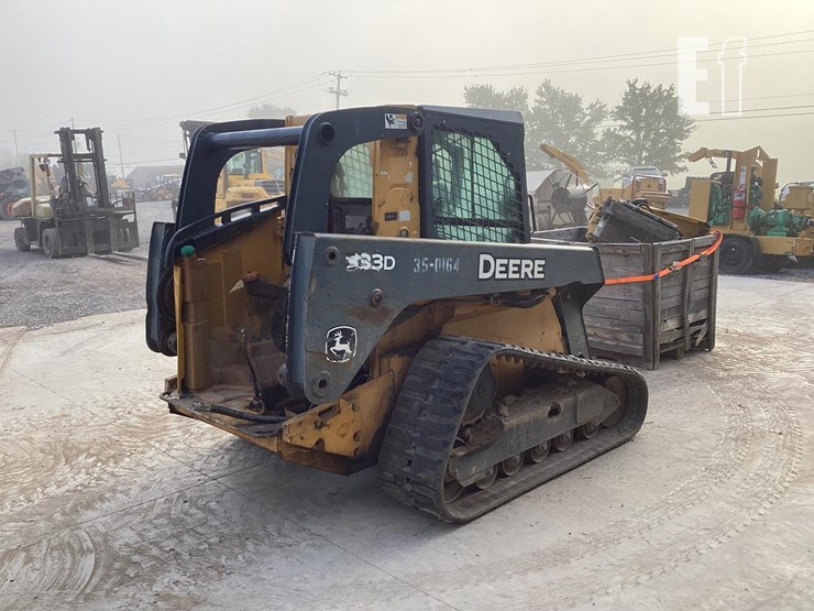 2010-deere-333d-image-4