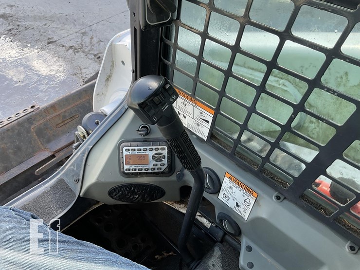 2016-bobcat-s650-image-14