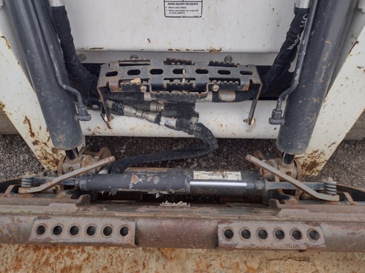 22-bobcat-t770-image-16