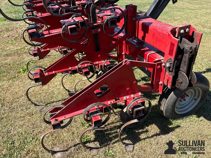 case-ih-183-image-16