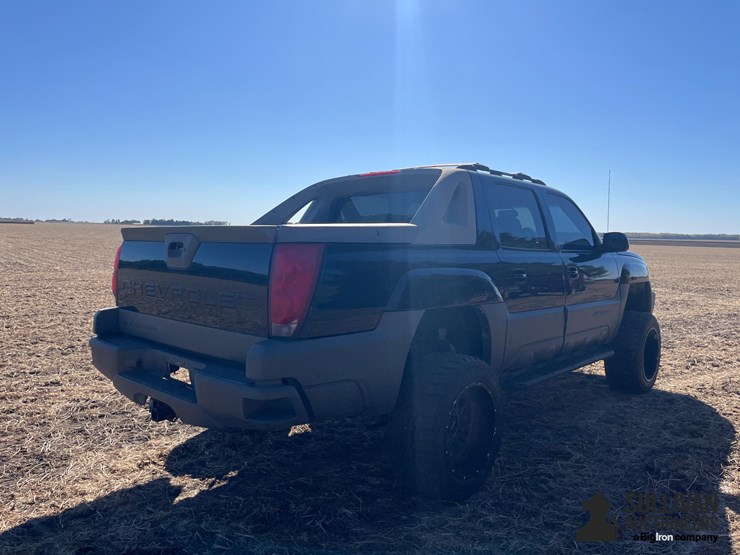 2002-chevrolet-avalanche-1500-image-5