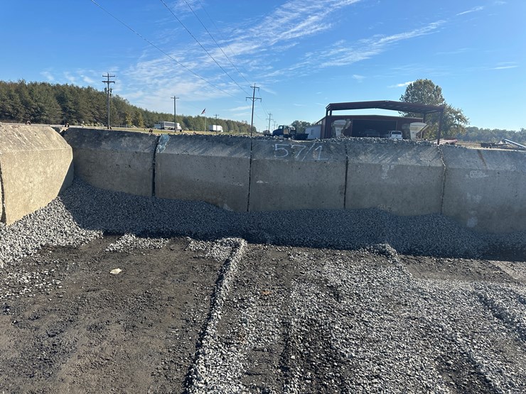 #32725-•-lot-of-(13)-~57"x80"-concrete-culvert-sections-image-31