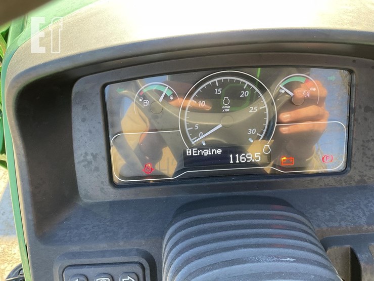 2023-john-deere-4044r-image-19