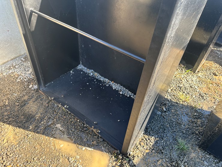 #32732-•-3'x4'-flashboard-pipe-riser-image-6