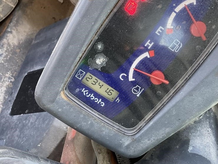 2021-kubota-ssv65-image-19