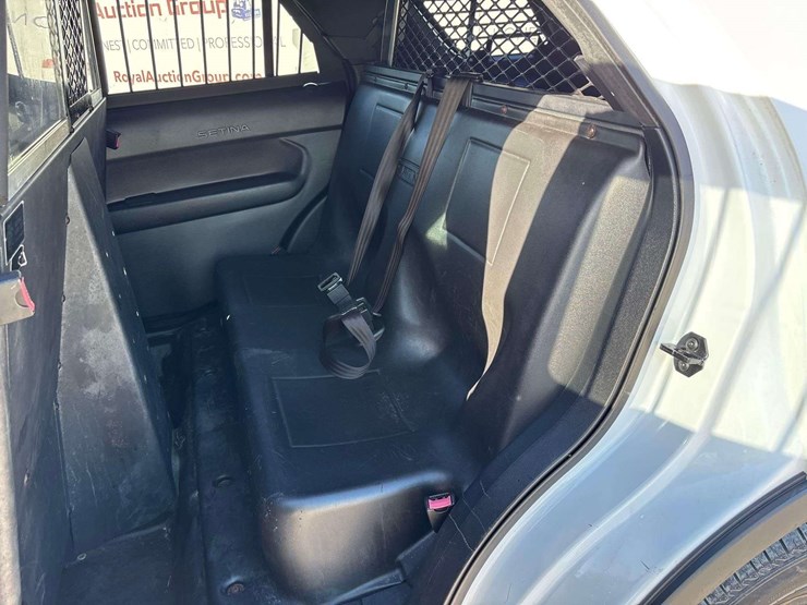 2018-ford-explorer-image-24