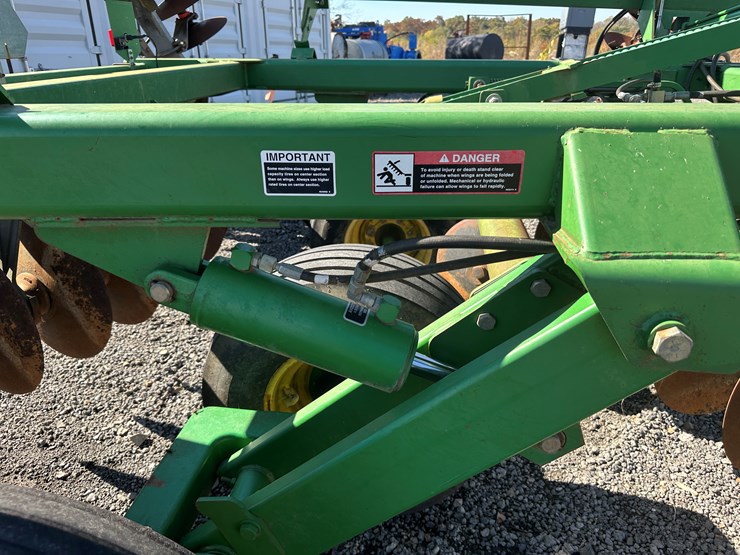 john-deere-637-image-49