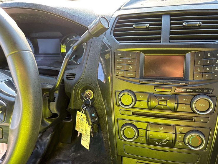 2018-ford-explorer-image-14