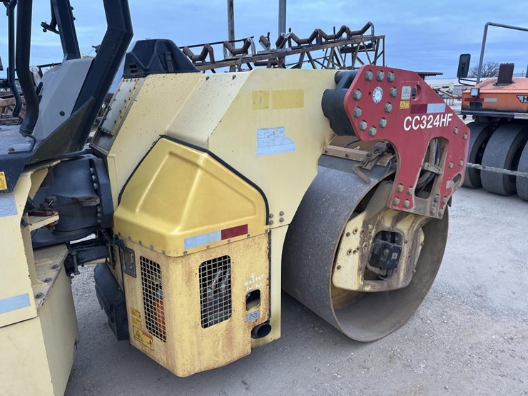 2009-dynapac-cc324-image-12