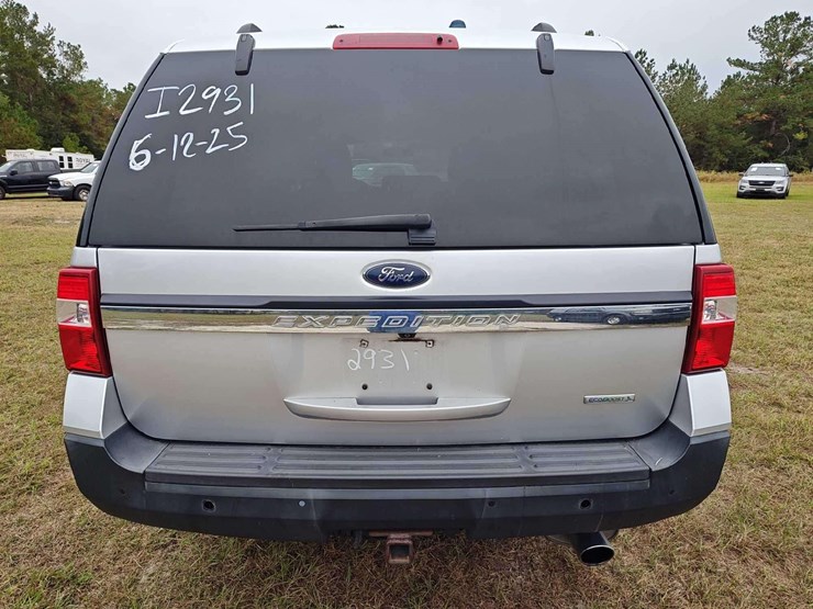 2017-ford-expedition-image-40