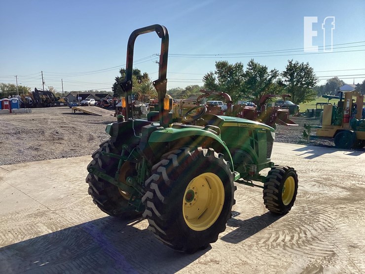2020-john-deere-4044m-image-4