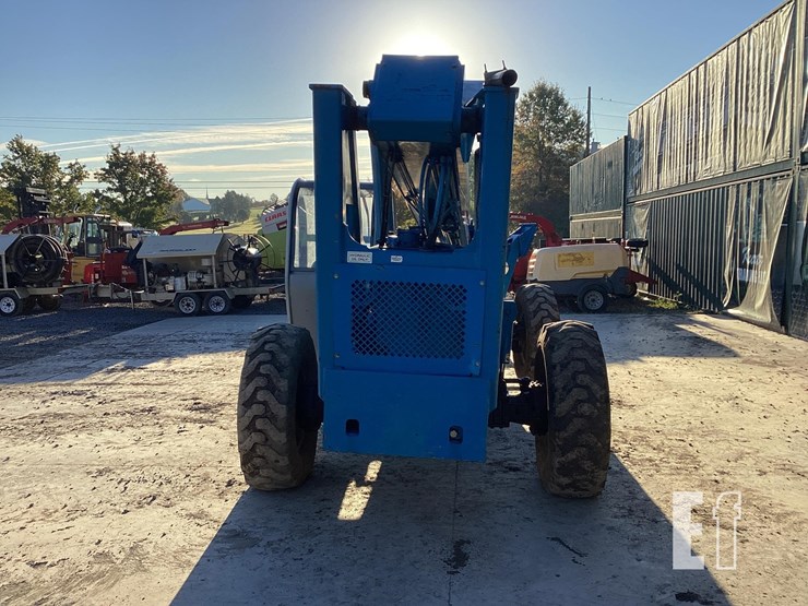 2006-genie-gth1056-image-3