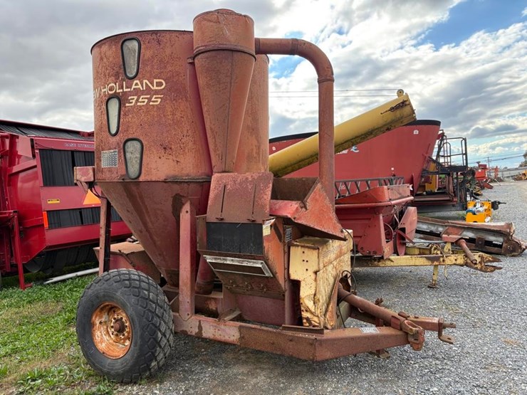 new-holland-355-image-2