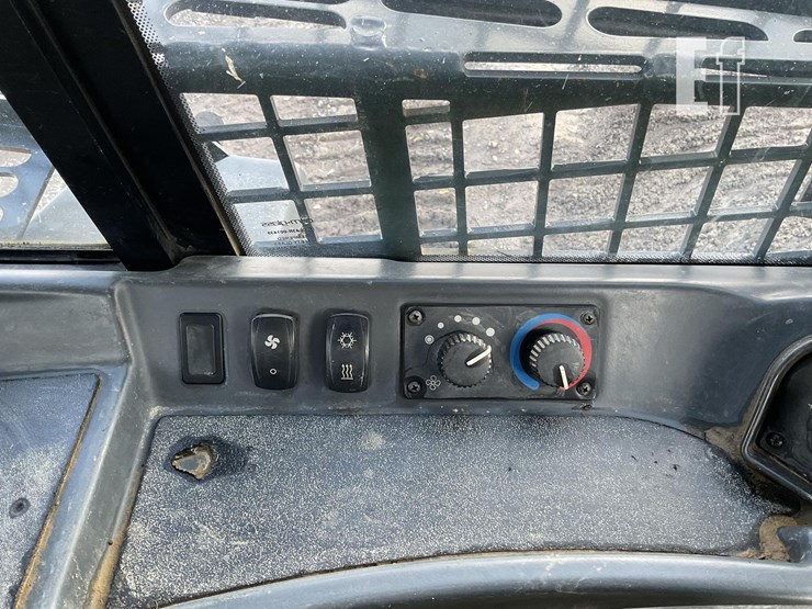 2012-deere-850k-image-15