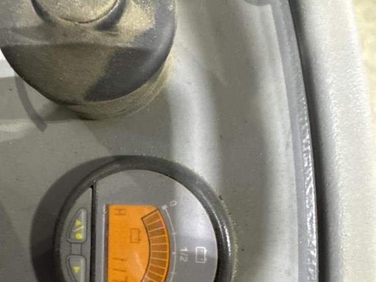 #3874-•-power-boss-apex-47-ride-on-sweeper-image-20