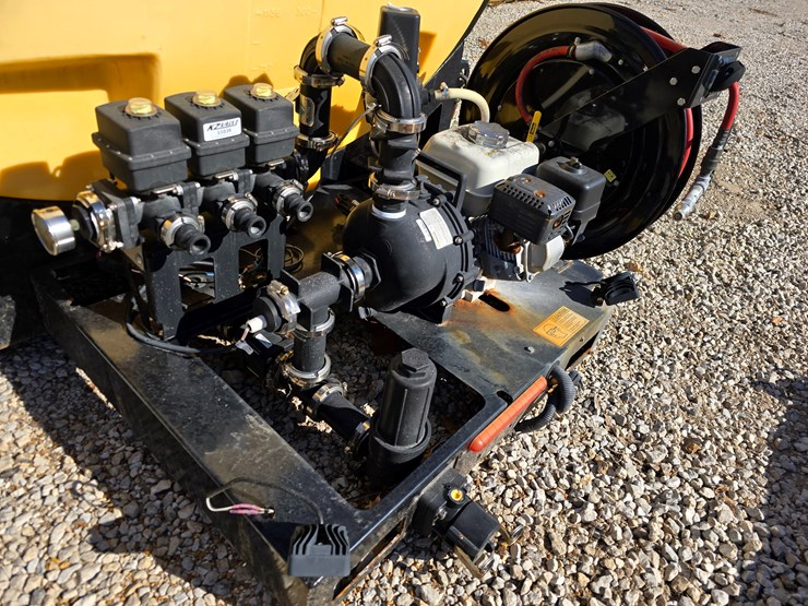 #22370-•-1200-gallon-snowex-liquimaxx-spray-rig-image-18