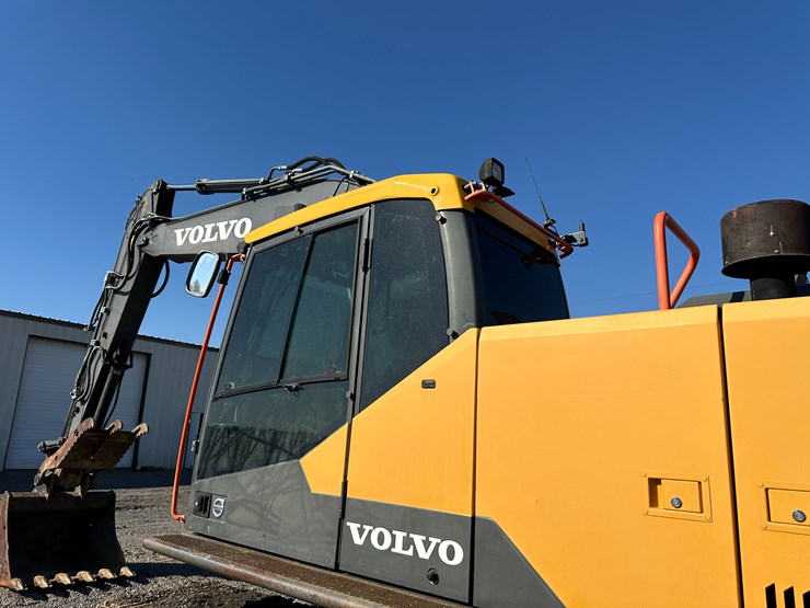 #32824-•-volvo-ec160e-crawler-excavator-w/hydraulic-thumb-image-31