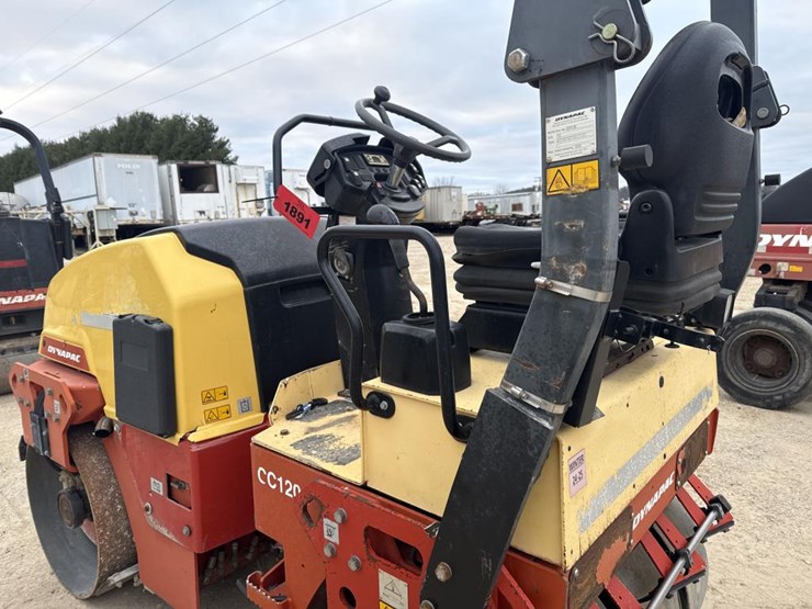 #1891-•-2011-dynapac-cc12000-roller-image-24