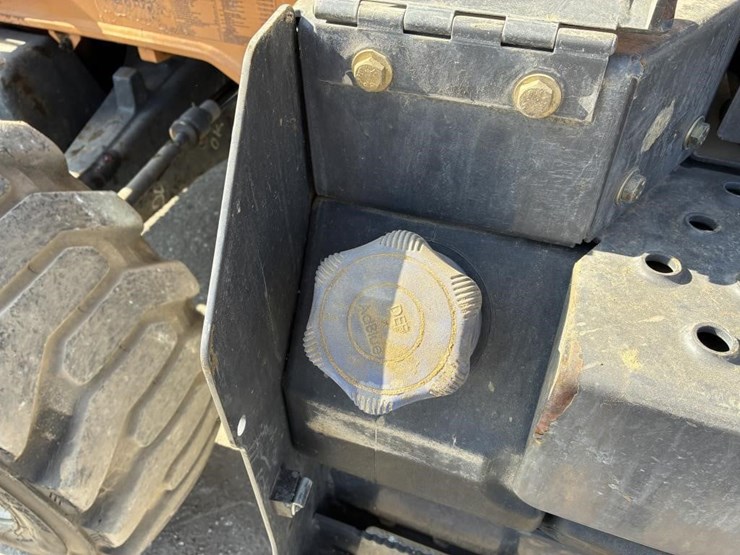 2018-case-580sn-image-19