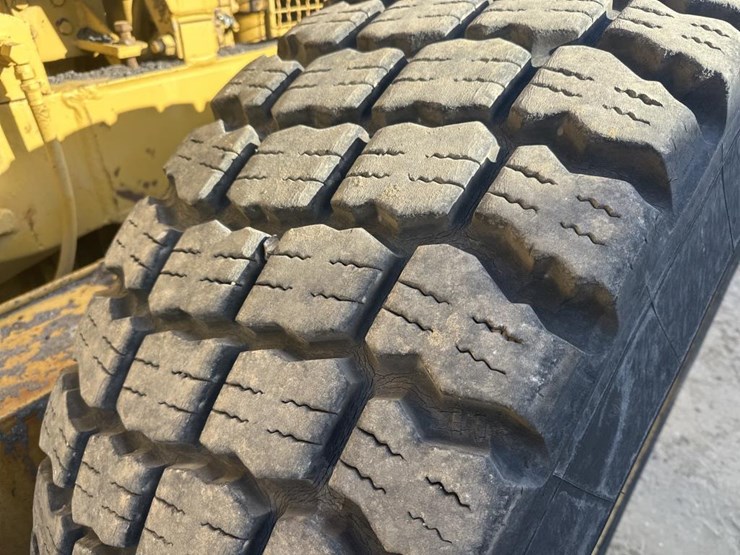 1984-caterpillar-140g-image-74