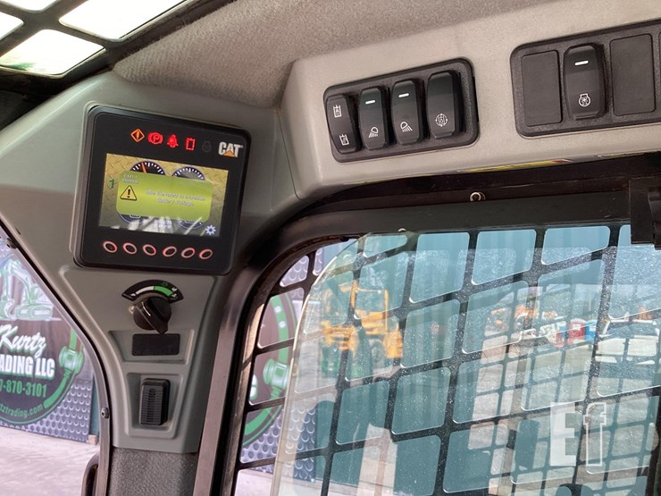 2022-caterpillar-279d3-image-17
