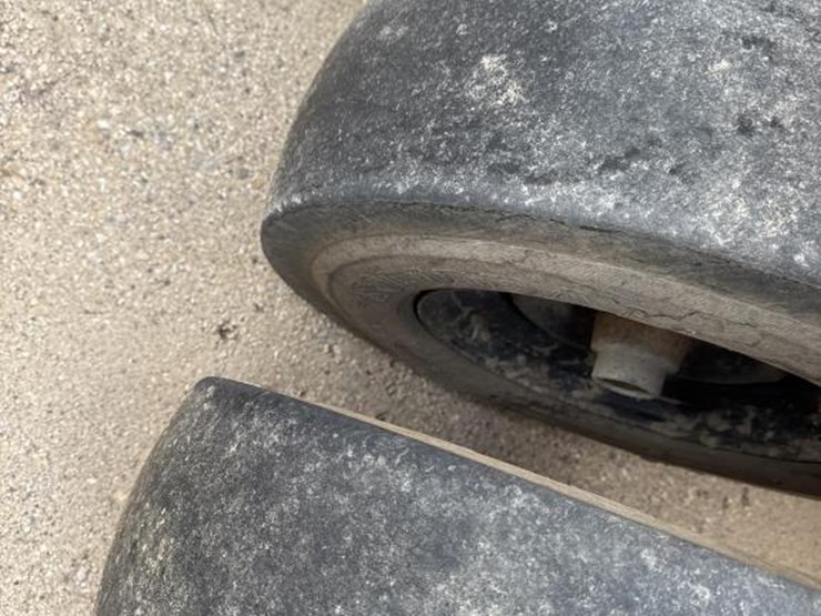 #1909-•-southwest-sr13-towable-compactor-image-10