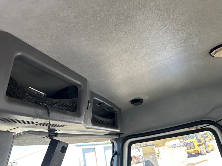 #32746-•-2014-mack-chu-t/a-daycab-truck-tractor-vin:-1m2an07y4em016702-image-69