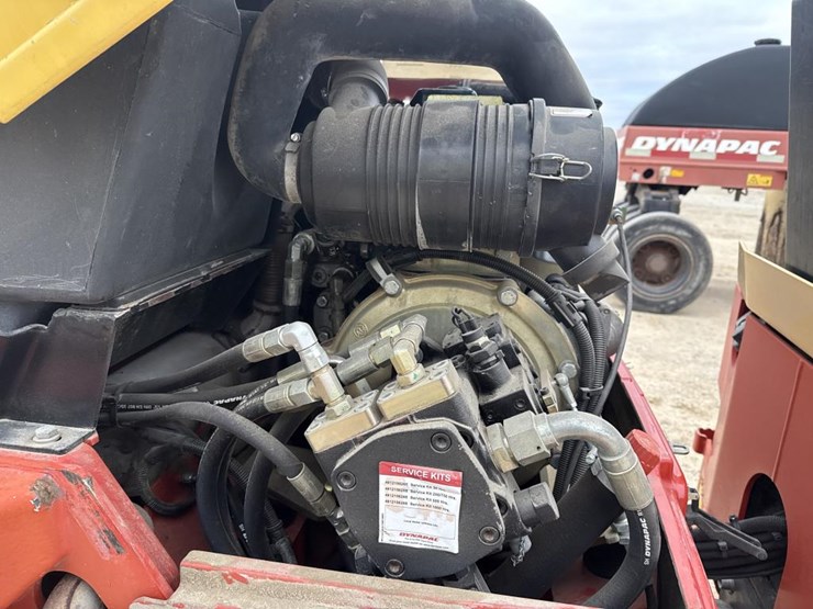 #1891-•-2011-dynapac-cc12000-roller-image-31