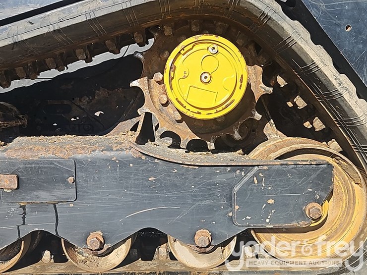 2020-caterpillar-259d3-image-9
