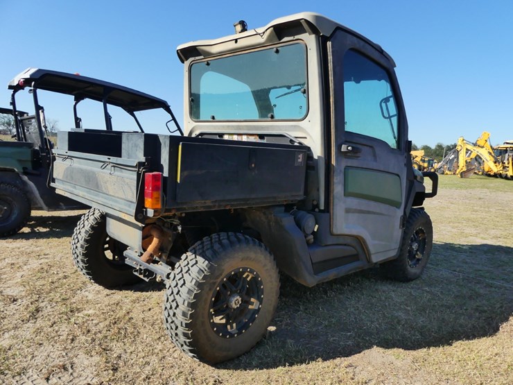 john-deere-xuv-835m-image-3