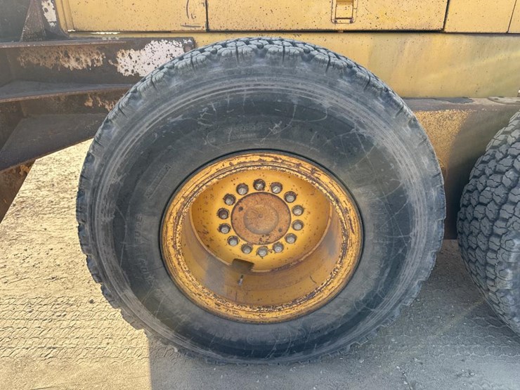 1989-john-deere-6-image-53