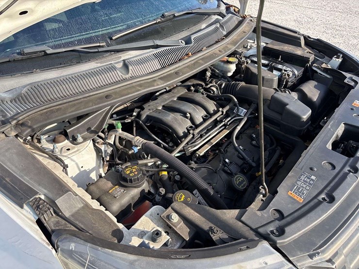 2018-ford-explorer-image-8