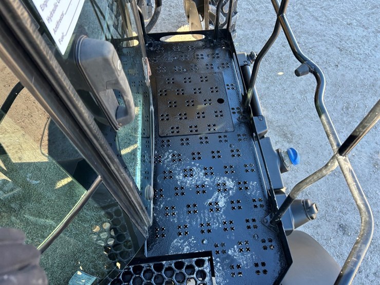 2016-ag-chem-rg1100b-image-59