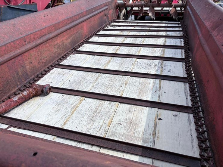 new-holland-520-image-5