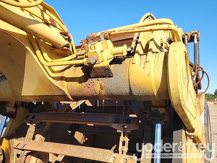 caterpillar-615c-image-30