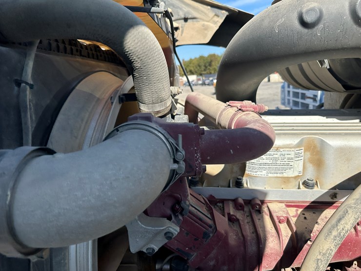 #32746-•-2014-mack-chu-t/a-daycab-truck-tractor-vin:-1m2an07y4em016702-image-49