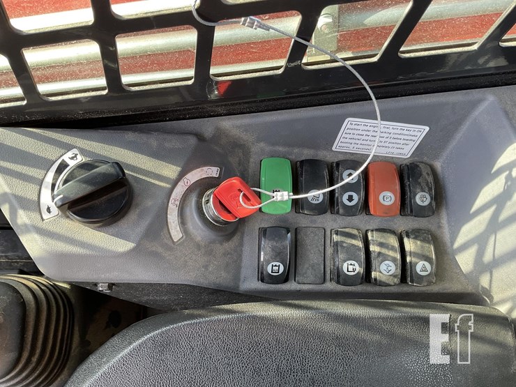 2025-kioti-tl750-image-18