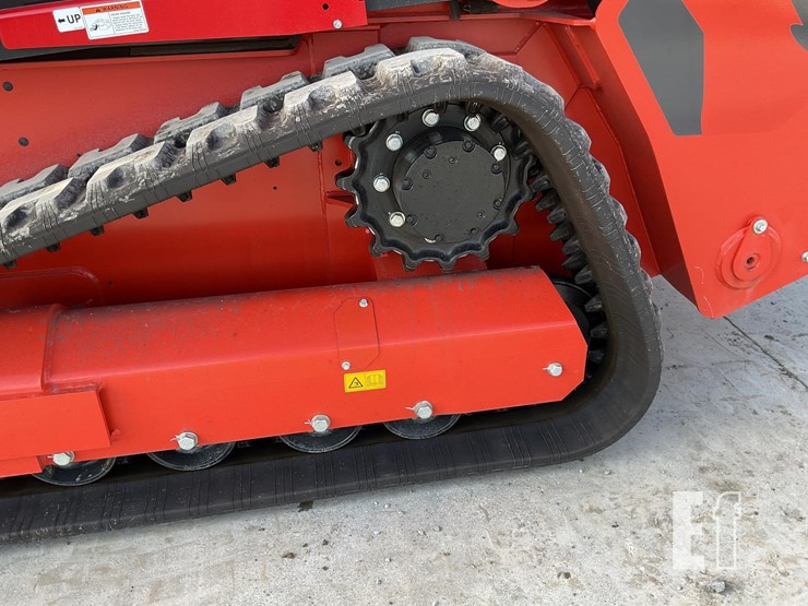 2025-kioti-tl750-image-11