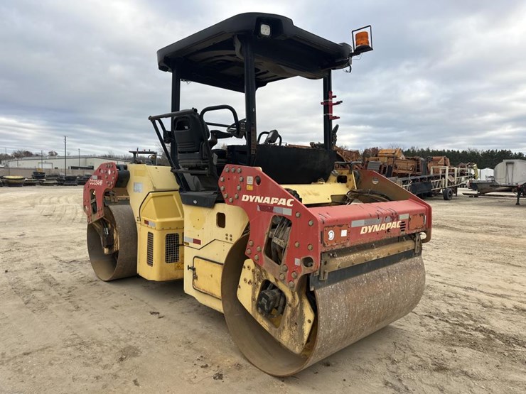 2009-dynapac-cc324-image-7