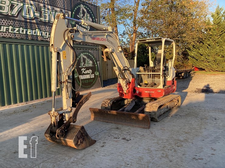 2015-takeuchi-tb260-image-8