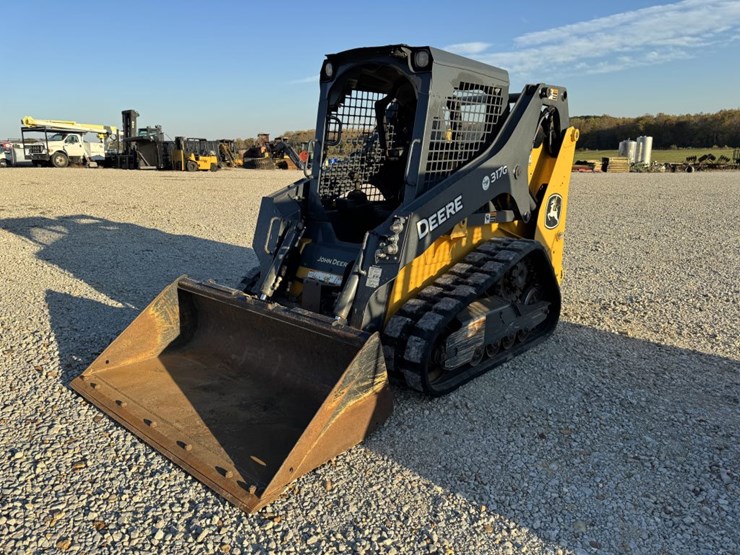 2020-deere-317g-image-1