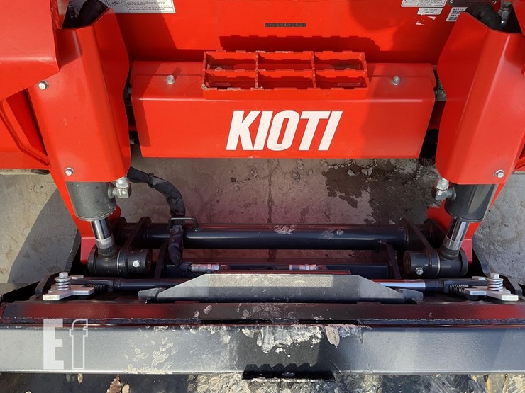 2025-kioti-tl750-image-10