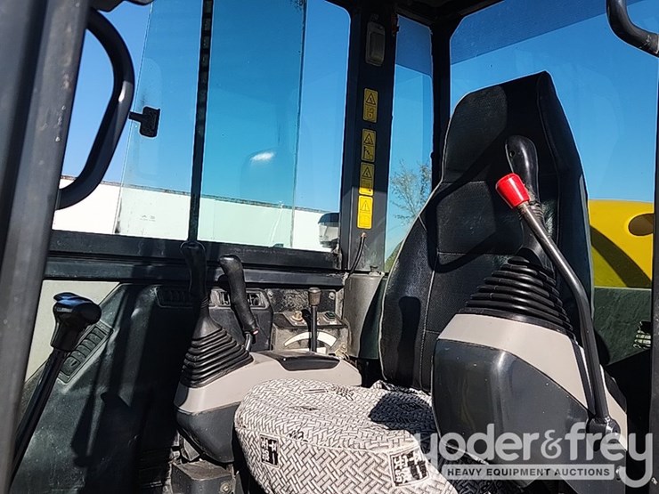 2020-komatsu-pc56-7-image-27