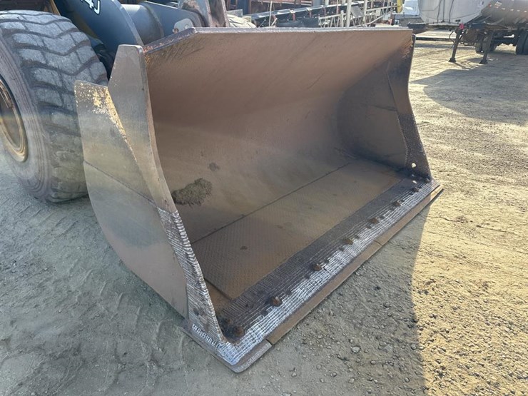 2006-deere-744j-image-12